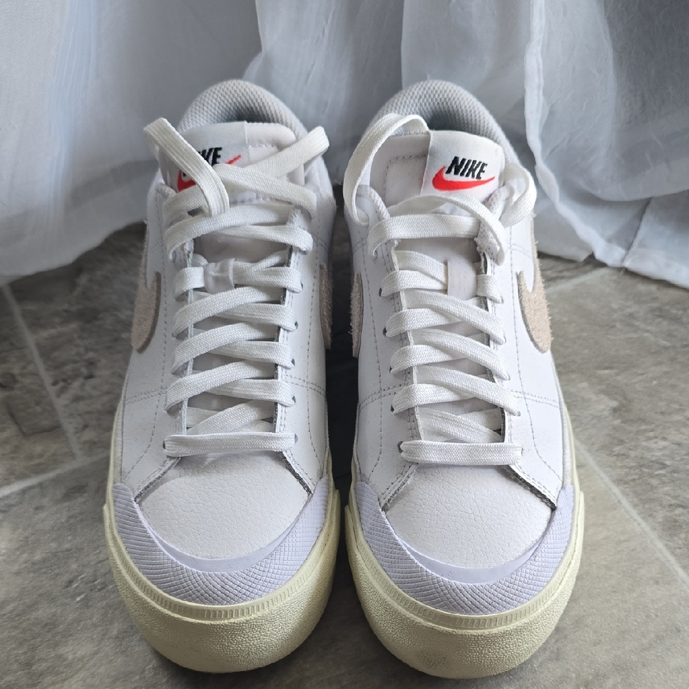 Nike Women's Court Legacy